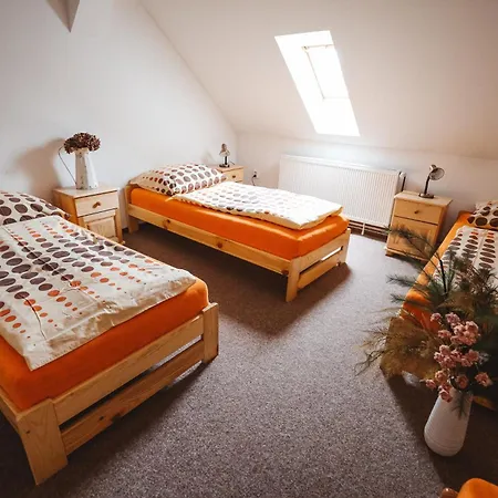 Zamek Hostel *